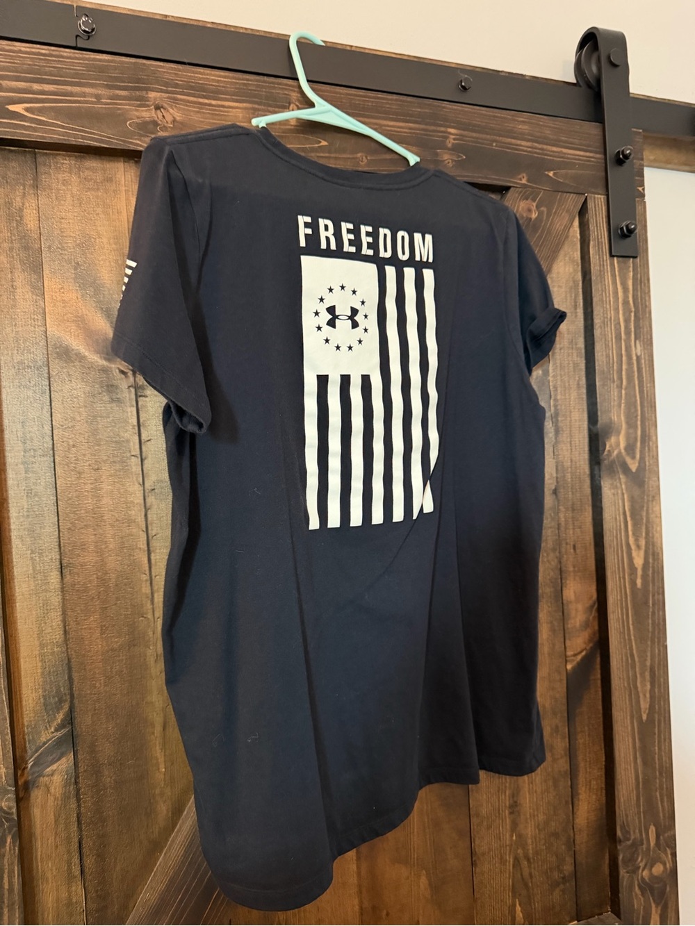 Under Armour Black Short Sleeve Tee with White Logo - Picture 2 of 3